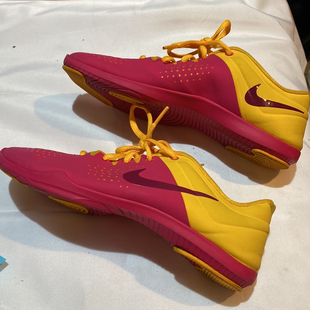 Nike Ladies Sneakers - Picture 4 of 5